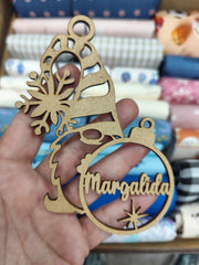 Bola Gnomo de Navidad personalizada en madera.