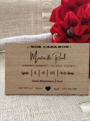 Invitación de boda de madera